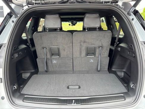 New 2026 Jeep Grand Cherokee L 2WD image 11