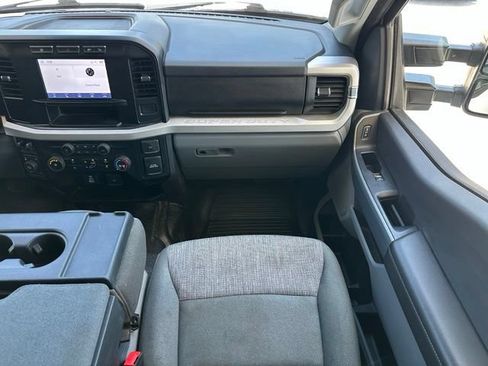 Used 2024 Ford F250 XLT w/ FX4 Off-Road Package AWD/4WD image 12