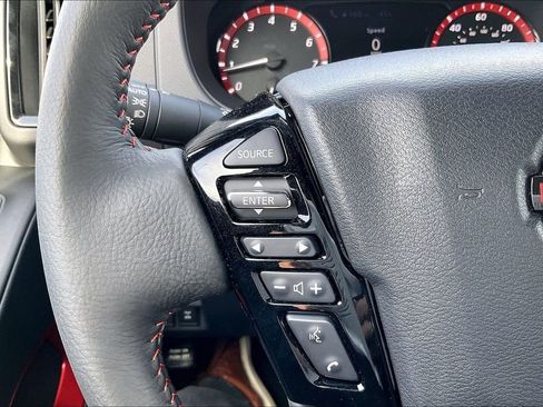 Used 2025 Nissan Frontier PRO-4X w/ Tow Package AWD/4WD image 19