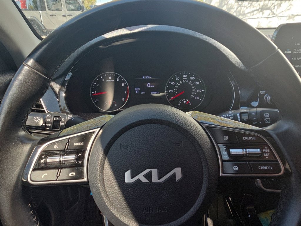 Used 2023 Kia Seltos EX AWD/4WD image 16