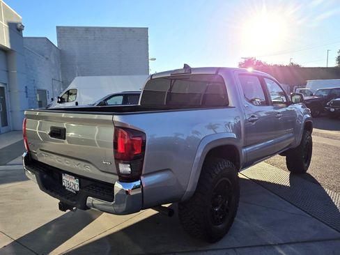 Used 2019 Toyota Tacoma SR5 image 5