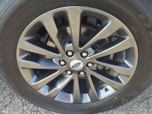 Used 2021 Ford Expedition Limited image 30