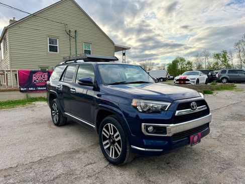 Used 2017 Toyota 4Runner Limited w/ Convenience Package image 3