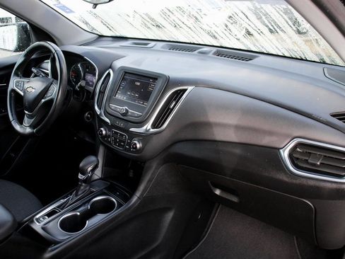 Used 2022 Chevrolet Equinox LT w/ Driver Convenience Package FWD image 36