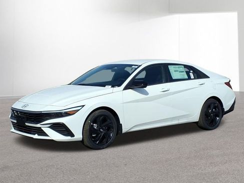 New 2026 Hyundai Elantra Sport FWD image 11