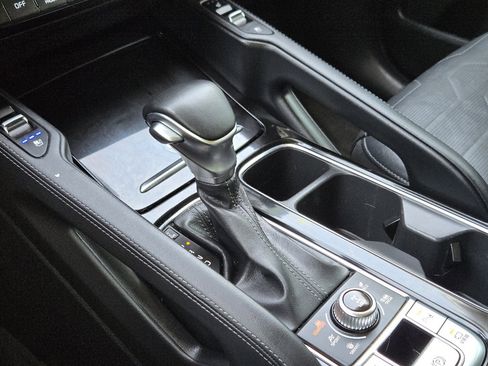 Used 2020 Kia Telluride SX w/ SX Prestige Package image 9