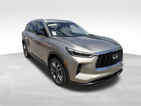 Used 2023 INFINITI QX60 Luxe FWD image 3