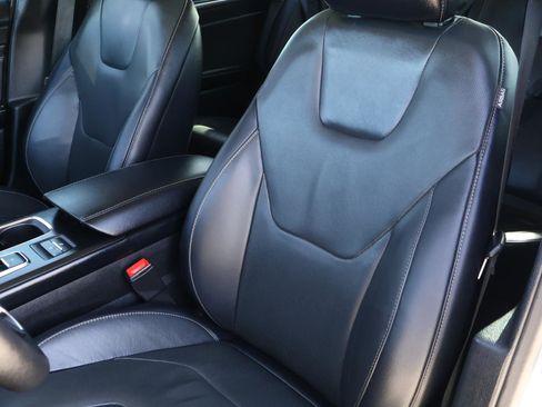 Used 2019 Ford Fusion Titanium image 14