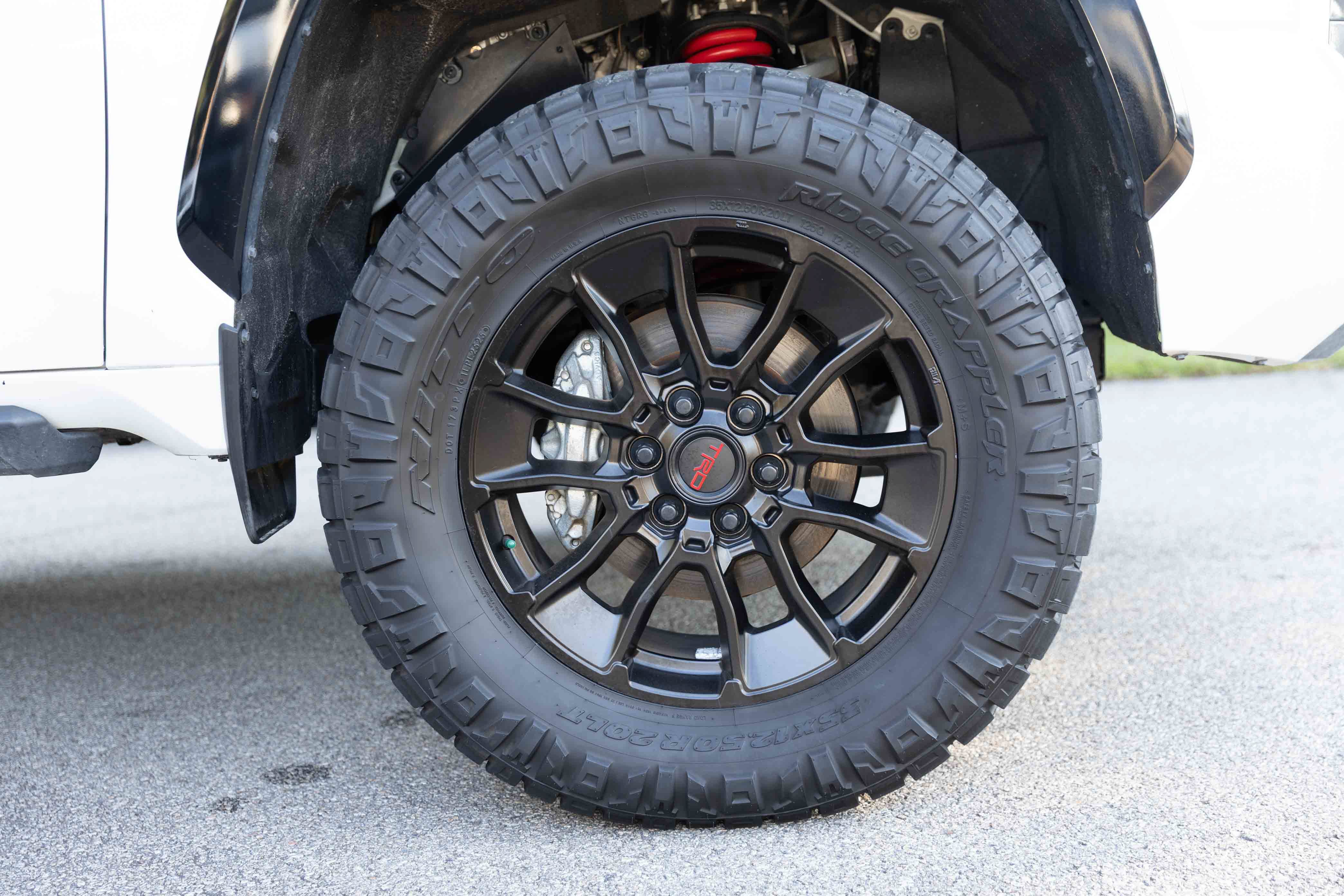 Used 2025 Toyota Tundra Platinum w/ TRD Off-Road Package AWD/4WD image 23