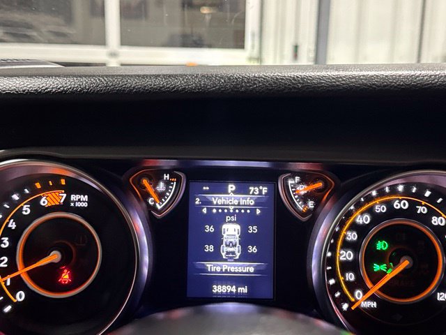 Used 2022 Jeep Wrangler Sport AWD/4WD image 8