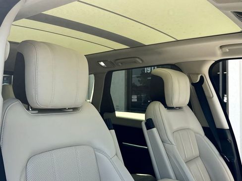 Used 2019 Land Rover Range Rover Sport HSE AWD/4WD image 24