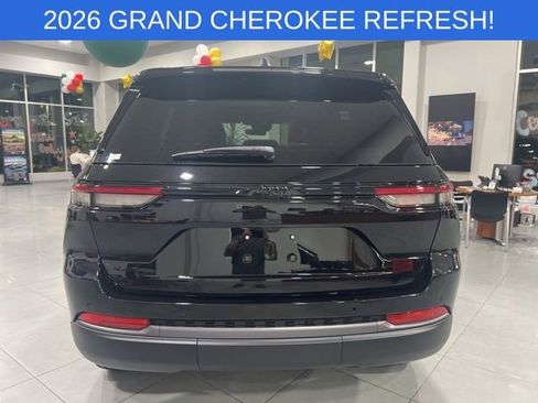 New 2026 Jeep Grand Cherokee Limited w/ Limited Altitude Package AWD/4WD image 8