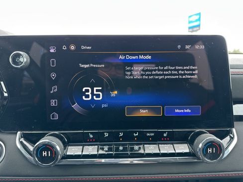 Used 2024 Chevrolet Colorado Z71 w/ Z71 Convenience Package 2 image 50