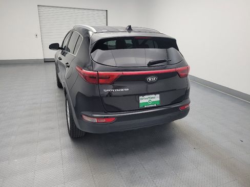 Used 2018 Kia Sportage LX w/ LX Technology Package FWD image 6