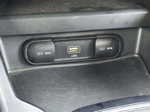 Used 2022 Kia Soul LX image 18