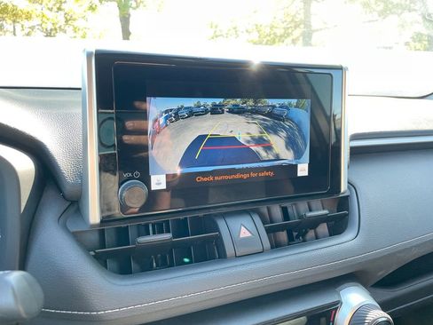 Used 2024 Toyota RAV4 XLE image 43