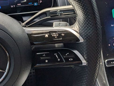 Used 2025 Mercedes-Benz GLC 300 image 25