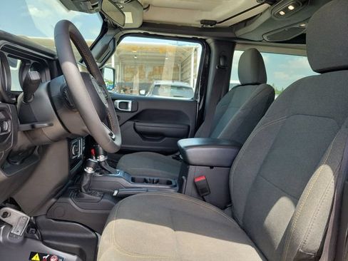 Used 2024 Jeep Wrangler Sport AWD/4WD image 9