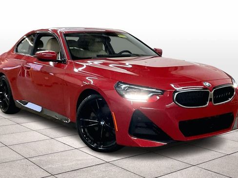 Used 2023 BMW 230i Coupe w/ M Sport Package image 2