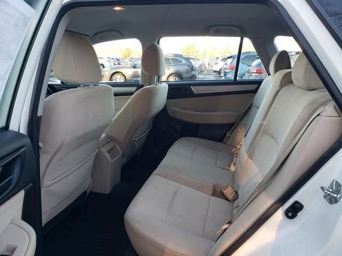 Used 2018 Subaru Outback 2.5i image 12