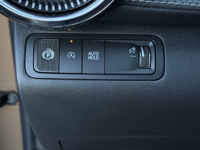 New 2027 Chevrolet Equinox LT w/ Midnight Edition FWD image 15
