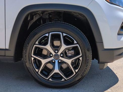 Used 2025 Jeep Compass Limited AWD/4WD image 10