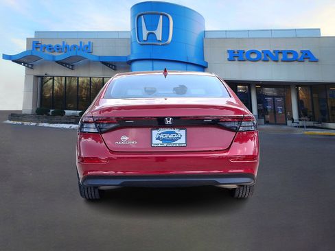 Used 2023 Honda Accord EX image 6