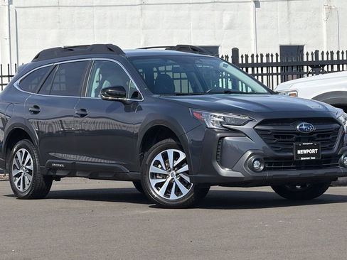 Used 2023 Subaru Outback Premium AWD/4WD image 1