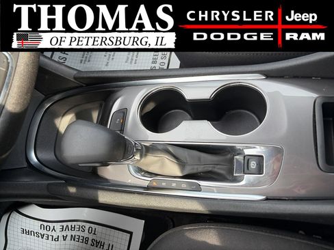 Used 2025 Chevrolet Malibu LT FWD image 18