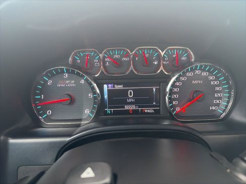 Used 2018 Chevrolet Silverado 1500 LT w/ LT Convenience Package AWD/4WD image 12