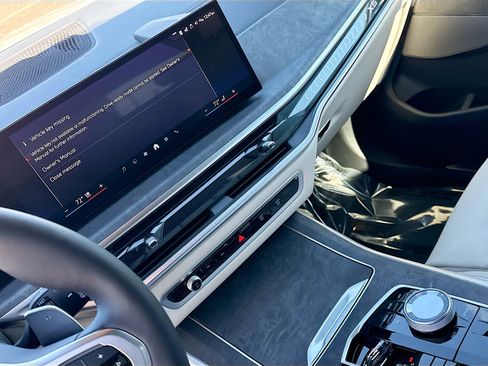 New 2026 BMW X5 xDrive50e w/ Executive Package image 29