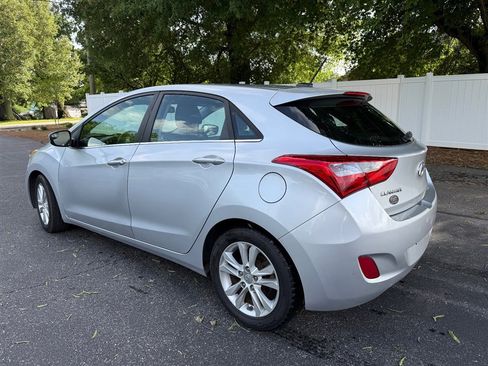 Used 2014 Hyundai Elantra GT FWD image 3