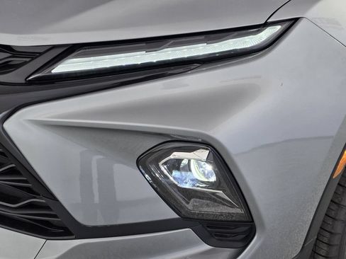 New 2026 Chevrolet Blazer LT w/ LPO, Black Grille Bar Package FWD image 10