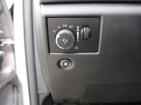 Used 2017 Jeep Grand Cherokee Altitude RWD image 22