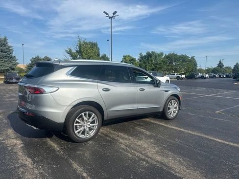 Used 2024 Buick Enclave Essence w/ Experience Buick Package AWD/4WD image 6