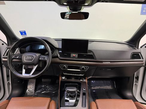 Used 2021 Audi Q5 2.0T Premium Plus w/ Premium Plus Package AWD/4WD image 13