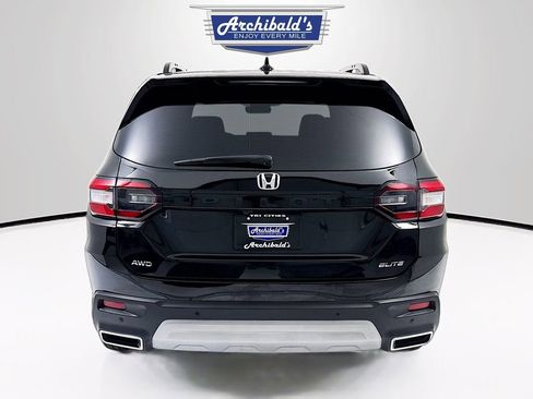 Used 2023 Honda Pilot Elite image 5