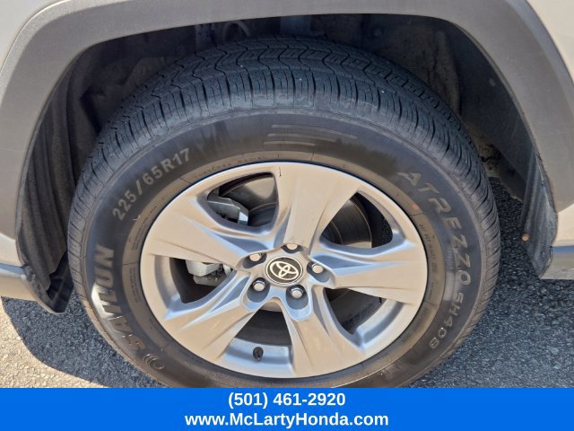 Used 2025 Toyota RAV4 XLE FWD image 17