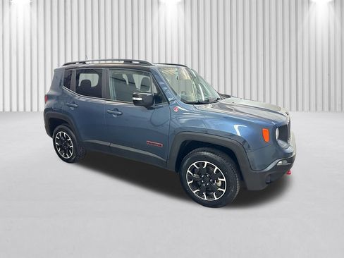 Used 2023 Jeep Renegade Trailhawk AWD/4WD image 2
