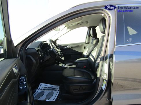Certified 2026 Ford Escape SE w/ Class II Trailer Tow Package FWD image 3