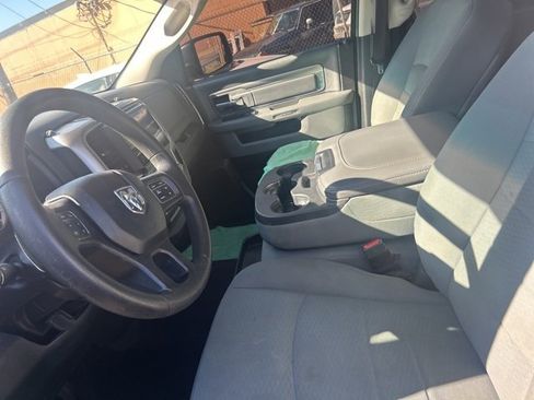 Used 2017 RAM 1500 Classic SLT image 9