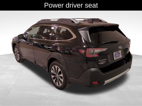 Used 2023 Subaru Outback Touring image 7