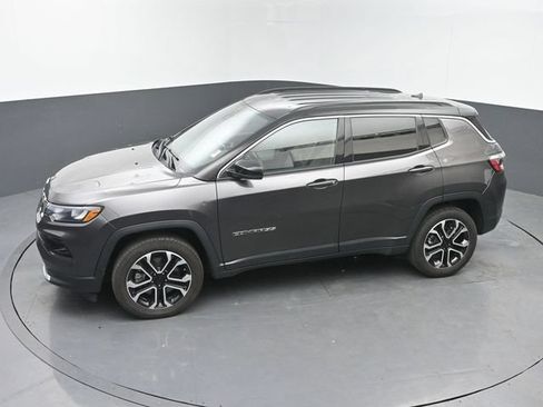 Used 2024 Jeep Compass Limited AWD/4WD image 30