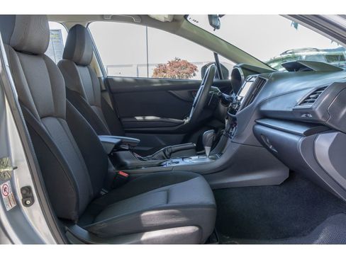 Used 2019 Subaru Impreza 2.0i Premium image 11