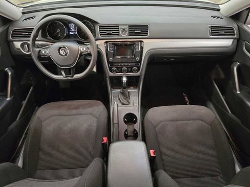Used 2016 Volkswagen Passat 1.8T S image 4