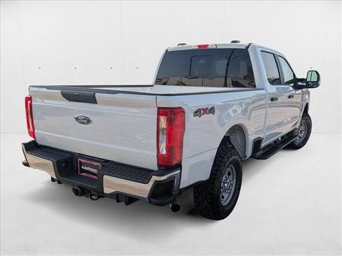New 2026 Ford F250 XL w/ XL Chrome Package image 4