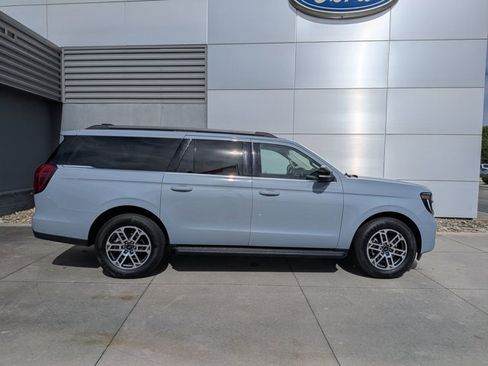 Certified 2025 Ford Expedition Max Active RWD image 3