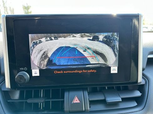 Used 2023 Toyota RAV4 LE image 31