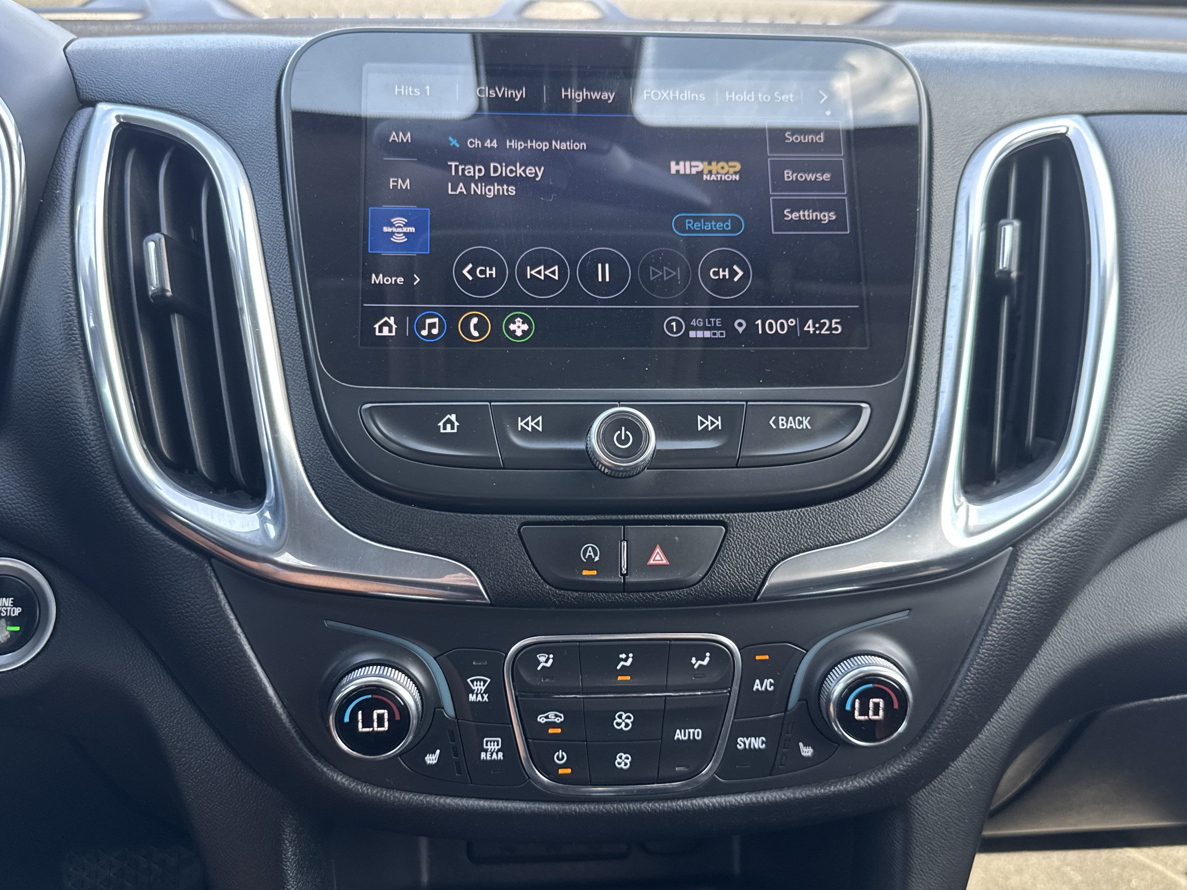 Used 2024 Chevrolet Equinox LT AWD/4WD image 19