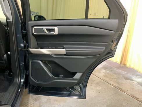 Used 2024 Ford Explorer XLT w/ Equipment Group 202A AWD/4WD image 13